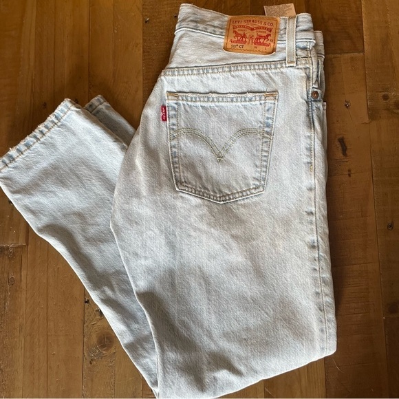🖤 LEVI 501 customized and tapered jean light wash​​​​​​​ 🖤​ - Picture 1 of 7
